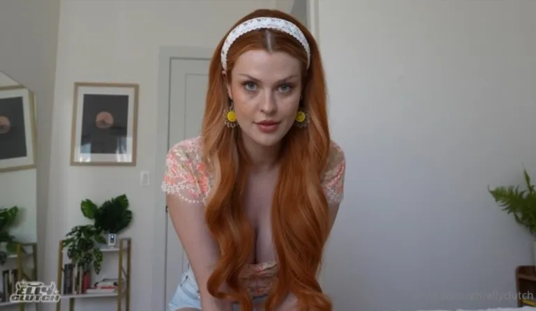 Cheating Boyfriend Punished by Furious Elly Clutch FullHD 1080p - porn video at PornVibe.com